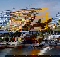 Cullen Bay Resorts - New Castle Holiday