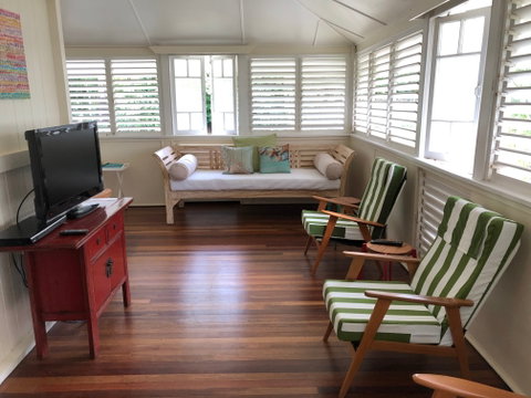 Daggoombah Holiday House - New Castle Holiday 1