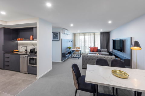 Deco Hotel Canberra - New Castle Holiday 7