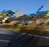 Deer Park Motor Inn Armidale - New Castle Holiday