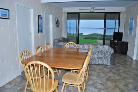 Dunworkin - New Castle Holiday 3