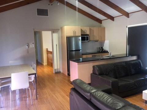 Ethelton Serviced Apartments - New Castle Holiday 5