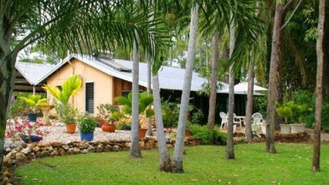 Grungle Downs Tropical Bed And Breakfast - New Castle Holiday 1