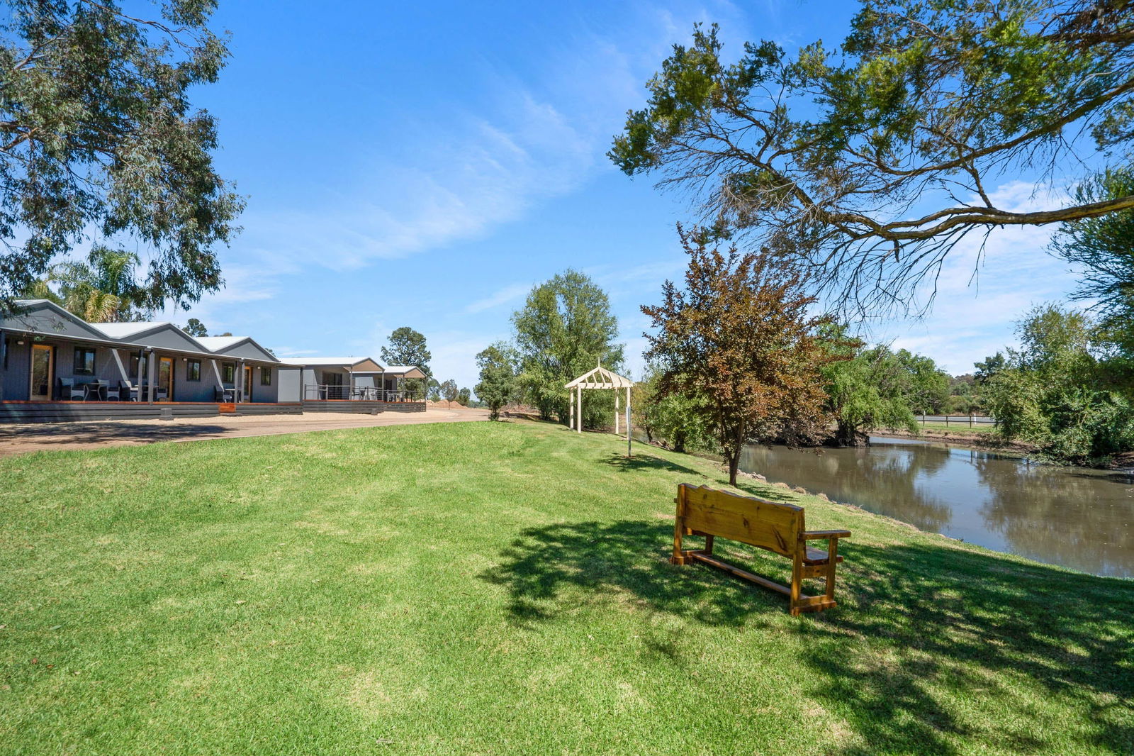 Springvale NSW New Castle Holiday