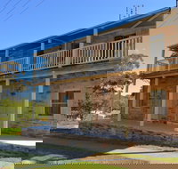 Loves Terrace - New Castle Holiday