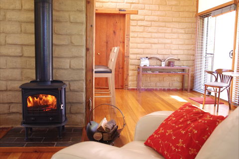 Lyrebird Cottages - New Castle Holiday 0