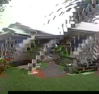 MacNicol Cottage - New Castle Holiday