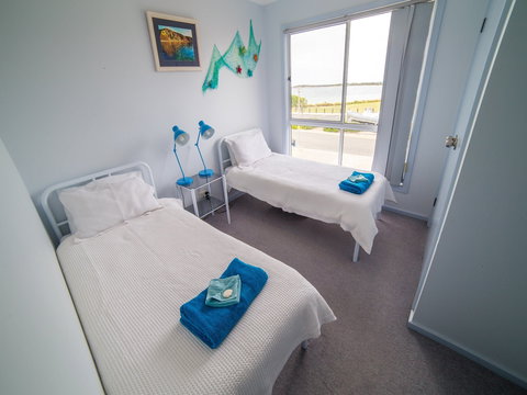 Marina Reflections - New Castle Holiday 4