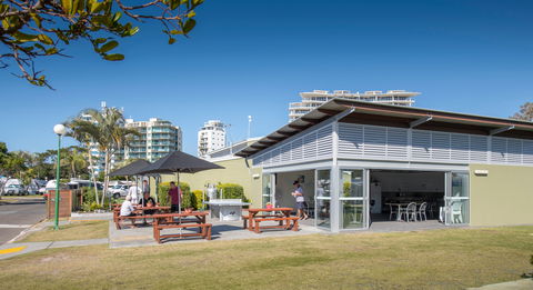 Maroochydore Beach Holiday Park - New Castle Holiday 0