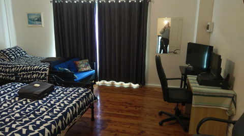 Ned's Studio Apartment - New Castle Holiday 1