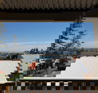 Newcastle Short Stay Apartments - Vista Apartment - New Castle Holiday