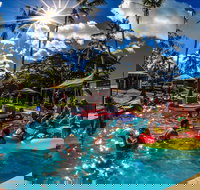 Nomads Airlie Beach - New Castle Holiday