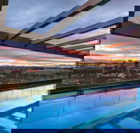 Oaks Brisbane Casino Towers Suites - New Castle Holiday