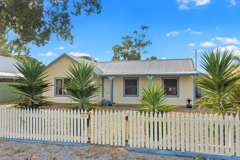 Palperipa - New Castle Holiday 0