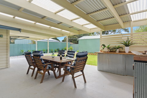 Palperipa - New Castle Holiday 9