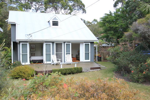 Phinney's Holiday Cottage Hyams Beach - New Castle Holiday 0