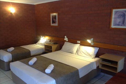 Pine Tree Motel - New Castle Holiday 2