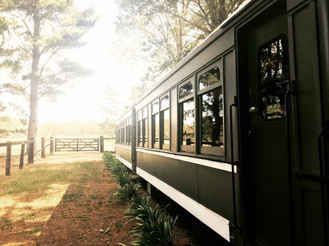 Redleaf Farm Carriages - New Castle Holiday 0