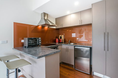 Seascape Accommodation - New Castle Holiday 6