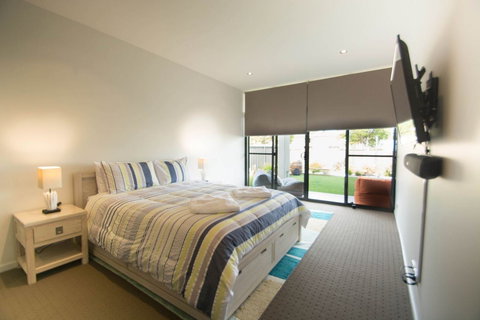 Serenity Shores - New Castle Holiday 2