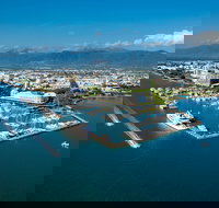 Shangri-la Hotel The Marina Cairns - New Castle Holiday