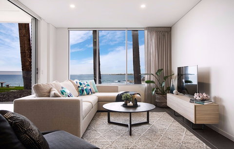 The Headlands Suite Seven - New Castle Holiday 8