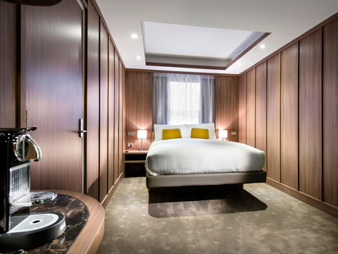 The Hougoumont Hotel - New Castle Holiday 1