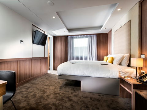 The Hougoumont Hotel - New Castle Holiday 2