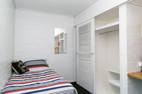 University Of Canberra Village - New Castle Holiday 6