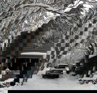 Wallace's - Crystal Creek Chalet 1 - New Castle Holiday