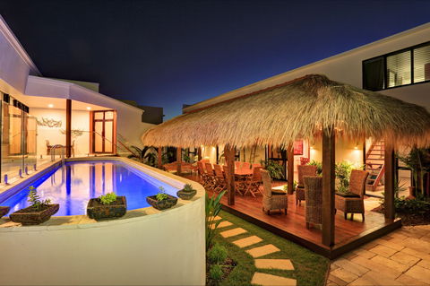 ZEN Beach Retreat - New Castle Holiday 1