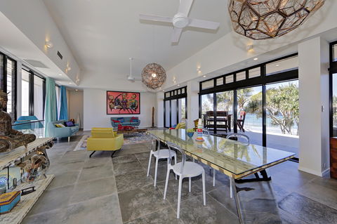 ZEN Beach Retreat - New Castle Holiday 6
