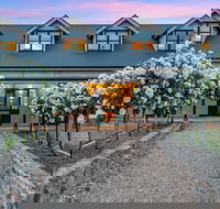 Abbotsford Country House - New Castle Holiday
