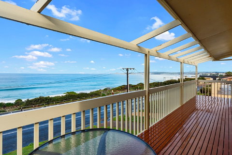 Absolute Boomer - New Castle Holiday 0