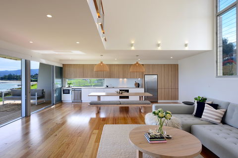 Absolute Waterfront Gerroa - New Castle Holiday 2