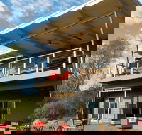 Aruma Executive Holiday Home - New Castle Holiday