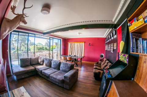 Bairnsdale Workers Accommodation - New Castle Holiday 0