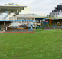 Baudins View Holiday House - New Castle Holiday