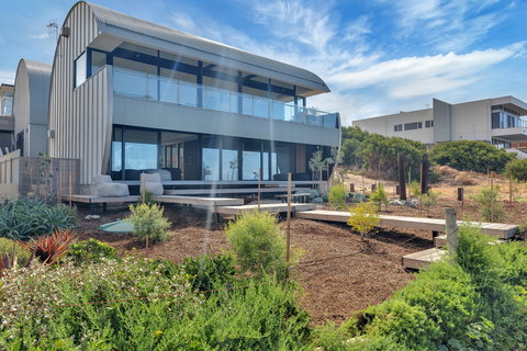 Boomer Paradise - New Castle Holiday 1