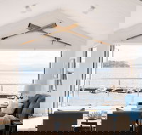 Bruny Boathouse - New Castle Holiday