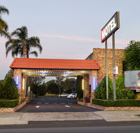 Centre Point Mid-City Motor Inn - New Castle Holiday