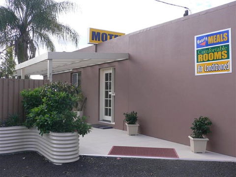 Chinchilla Motel - New Castle Holiday 0