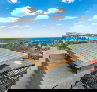 Cosmopolitan at SoHo - New Castle Holiday