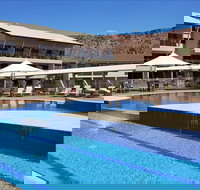 Crowne Plaza Alice Springs Lasseters - New Castle Holiday