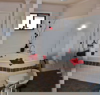 Dartmouth Motor Inn - New Castle Holiday