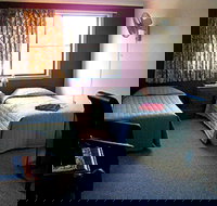 Edge Guest Rooms - New Castle Holiday