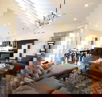 Lomandra Retreat - New Castle Holiday