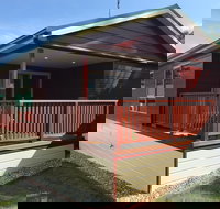 Loma Cottages - New Castle Holiday