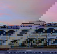 Meningie Hotel - New Castle Holiday