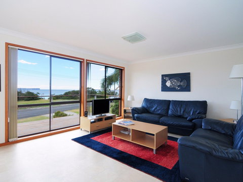 Nelson's Reach - New Castle Holiday 2